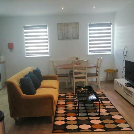Apartment No 8 - Stay In Style In The Heart Of The Cathedral City. 特鲁罗 外观 照片