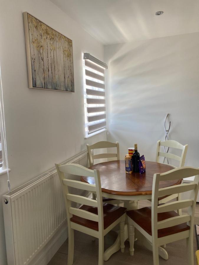 Apartment No 8 - Stay In Style In The Heart Of The Cathedral City. 特鲁罗 外观 照片
